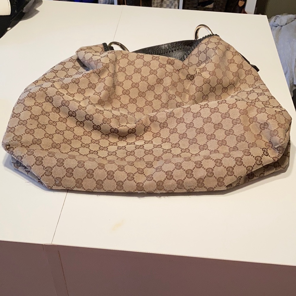 Oversized shoulder bag